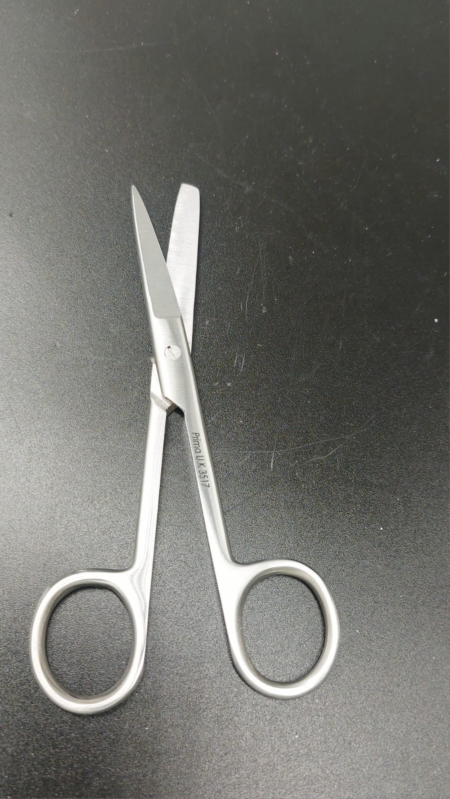 Surgical Scissors – Standard (Straight – 130 mm)