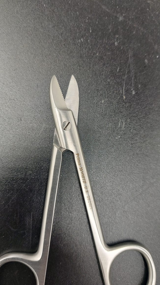Scissor Crown
