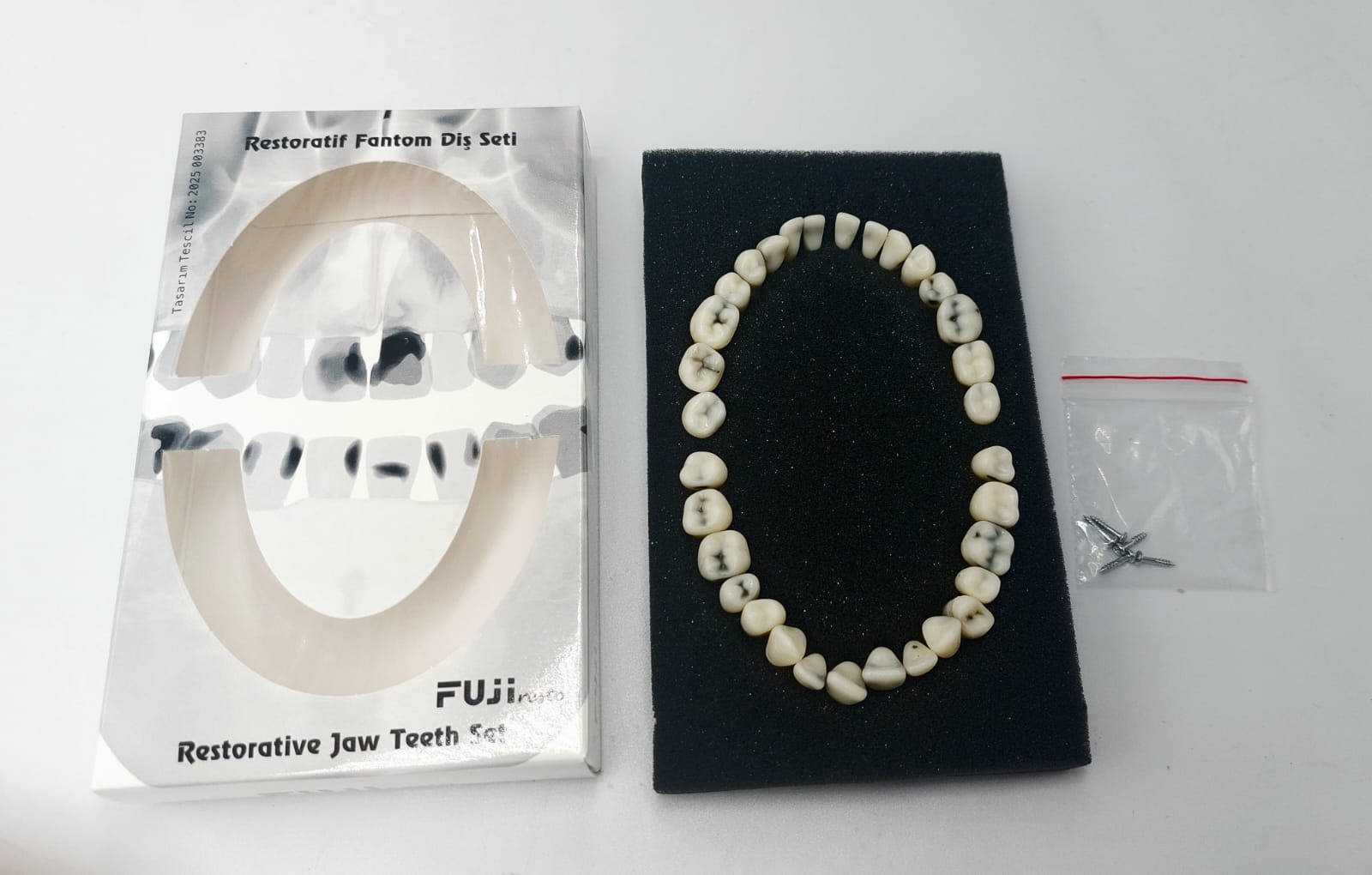 Fuji Resto- Restorative Jaw Teeth Set - 32 Tooth + 5 Screws
