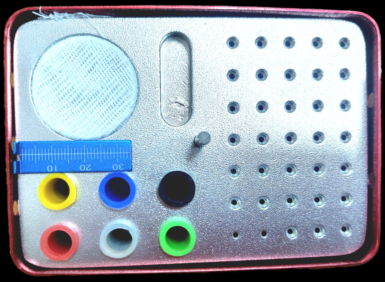 Endo Disinfection Box With Ruler - 35 Holes